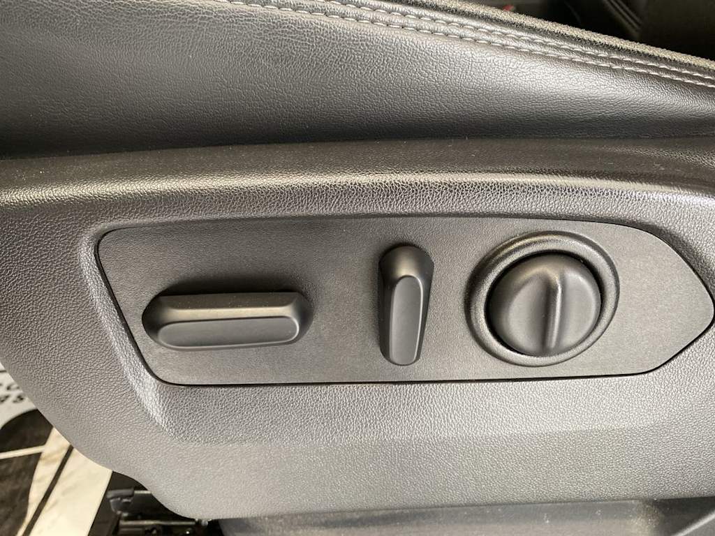 Thumbnail: 2021 Chevrolet Silverado 1500 - 21