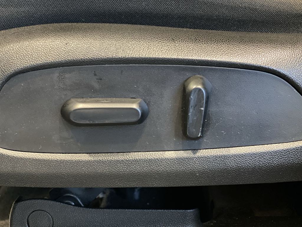 Thumbnail: 2018 GMC Acadia - 22