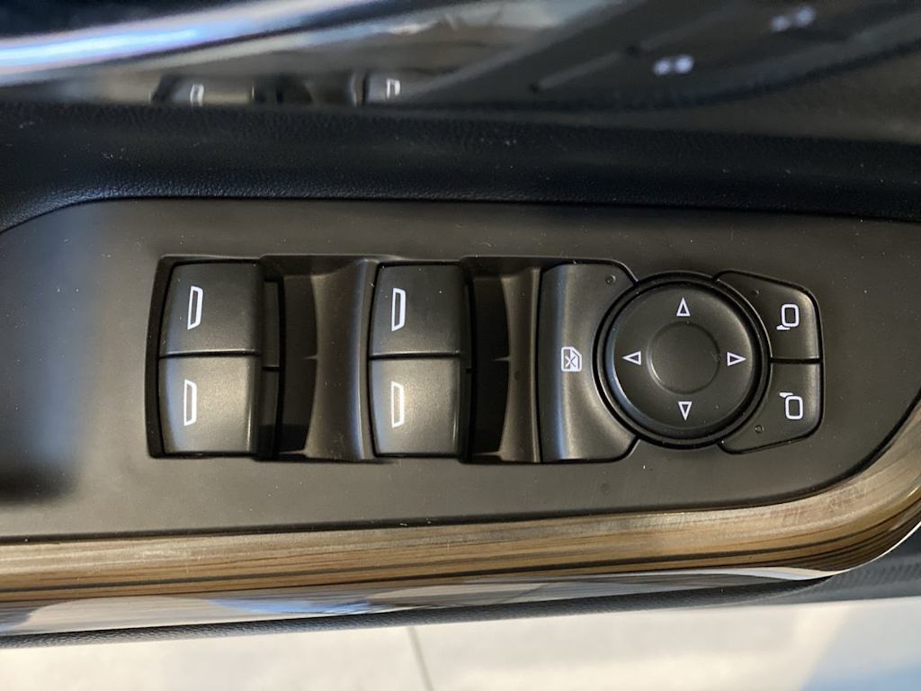 Thumbnail: 2018 GMC Acadia - 23