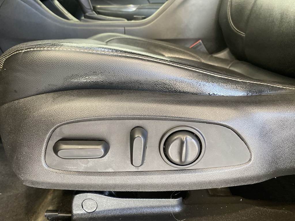 Thumbnail: 2019 GMC Acadia - 22