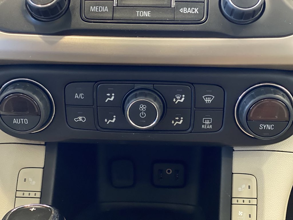 Thumbnail: 2019 GMC Acadia - 27