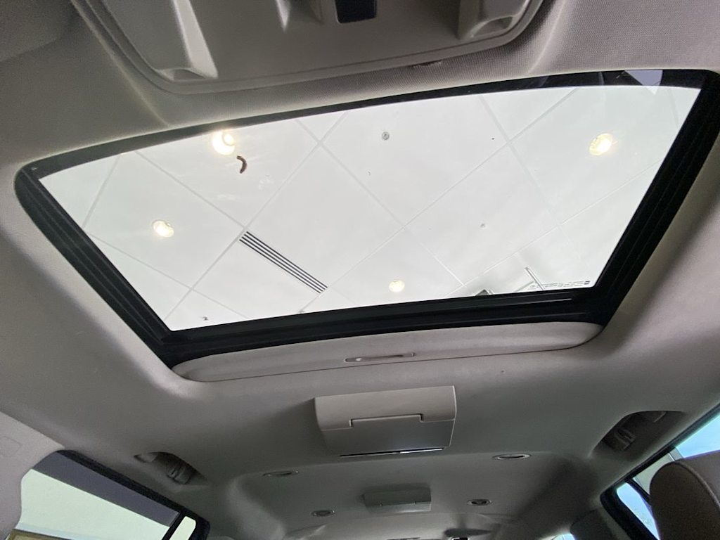 Thumbnail: 2015 GMC Yukon XL - 27