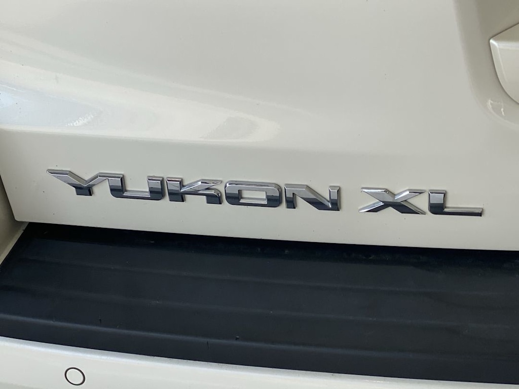 Thumbnail: 2015 GMC Yukon XL - 7