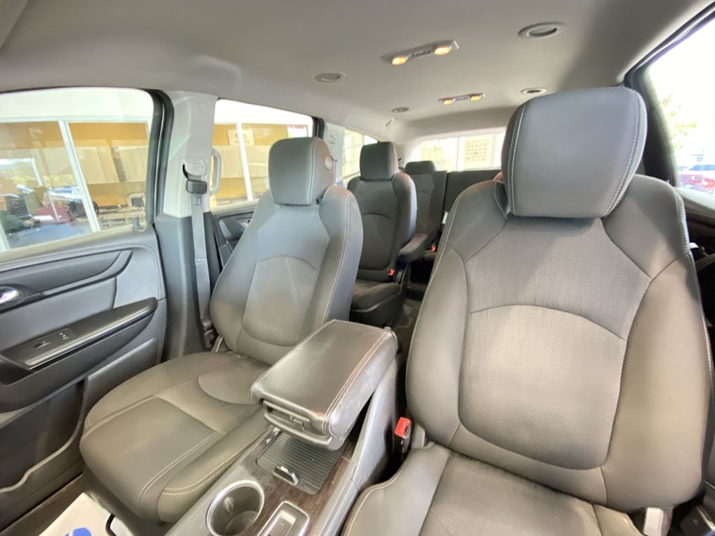 Thumbnail: 2016 Chevrolet Traverse - 10