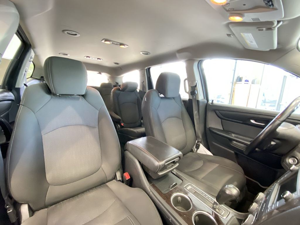Thumbnail: 2016 Chevrolet Traverse - 11