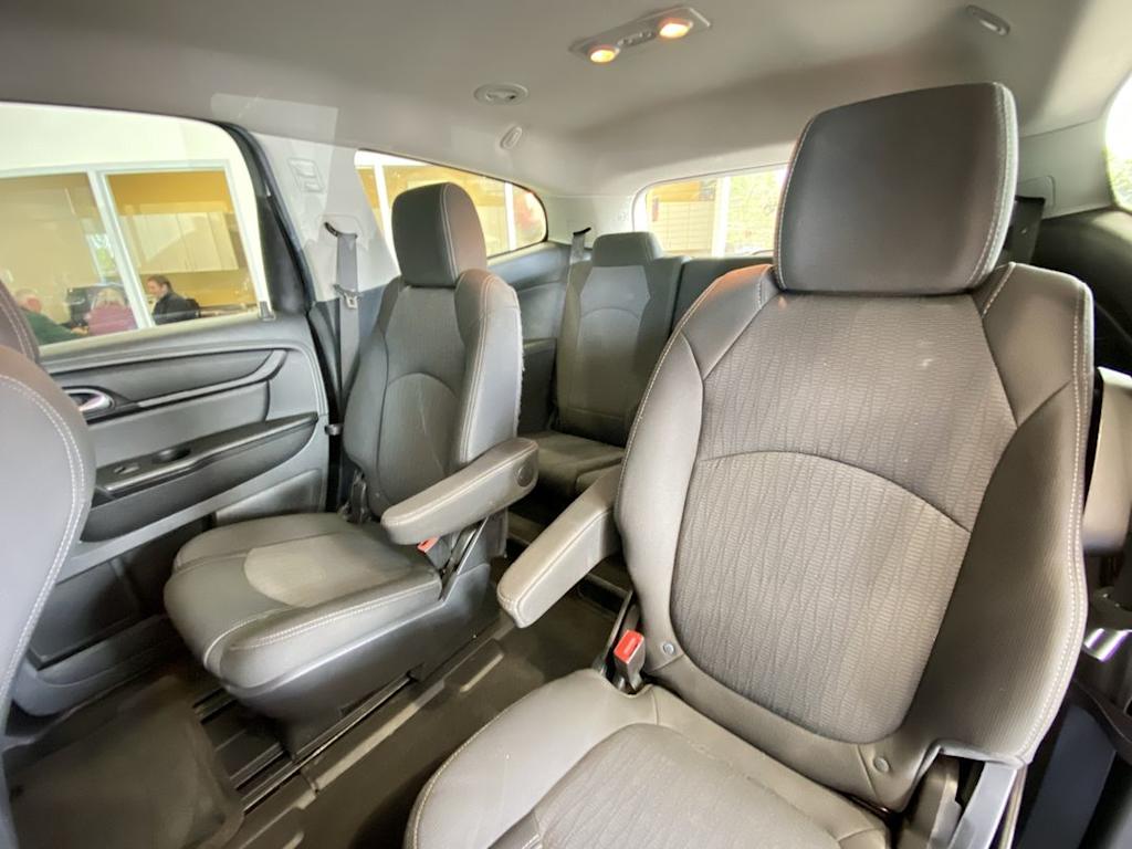 Thumbnail: 2016 Chevrolet Traverse - 12