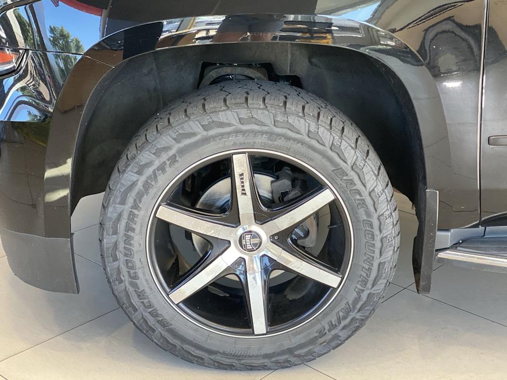 Thumbnail: 2017 Chevrolet Tahoe - 8