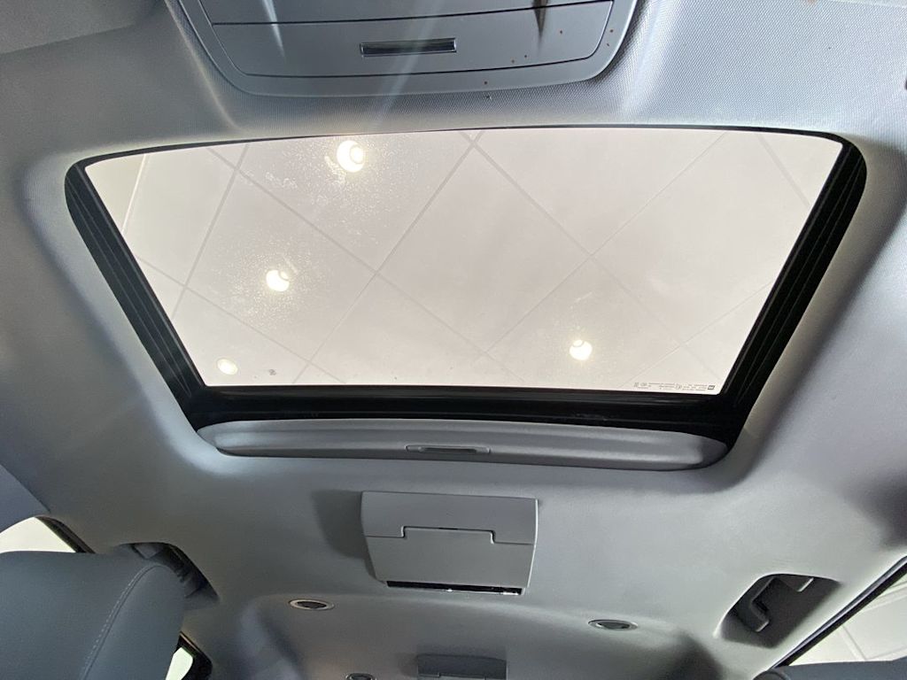 Thumbnail: 2019 Chevrolet Suburban - 25