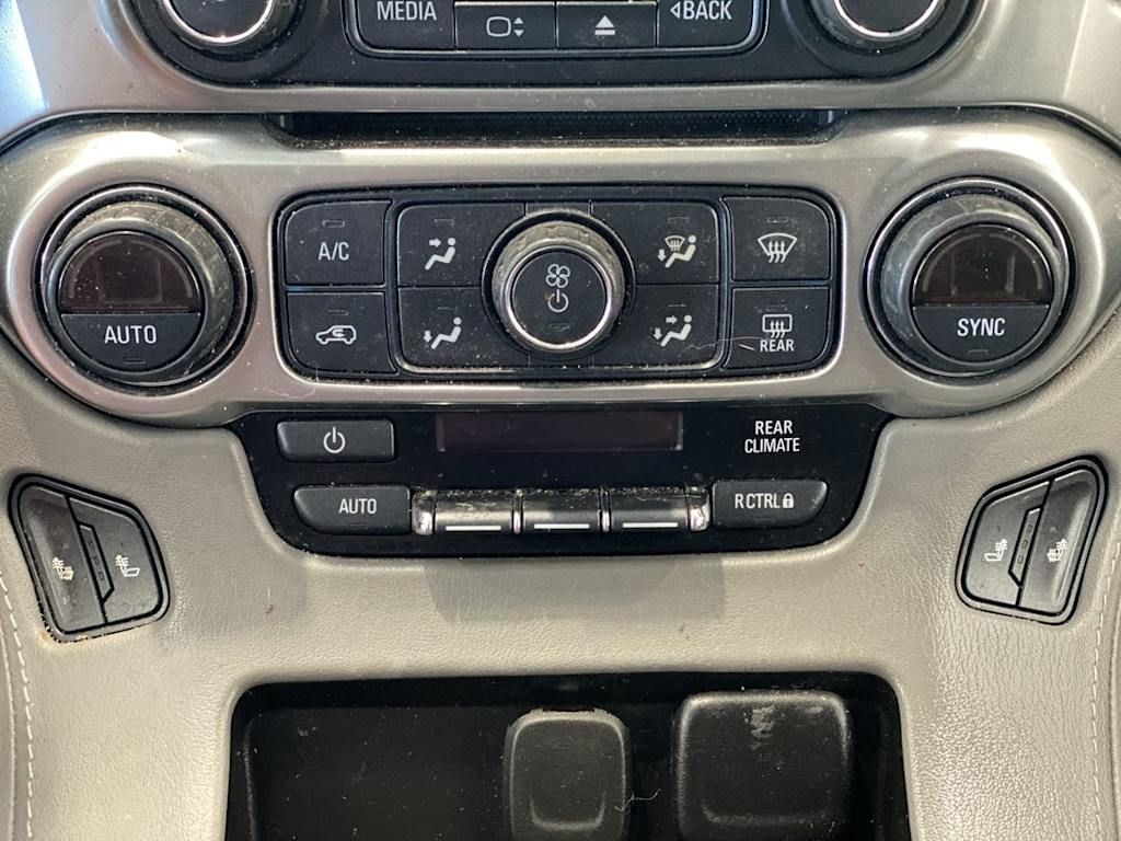 Thumbnail: 2019 Chevrolet Suburban - 23