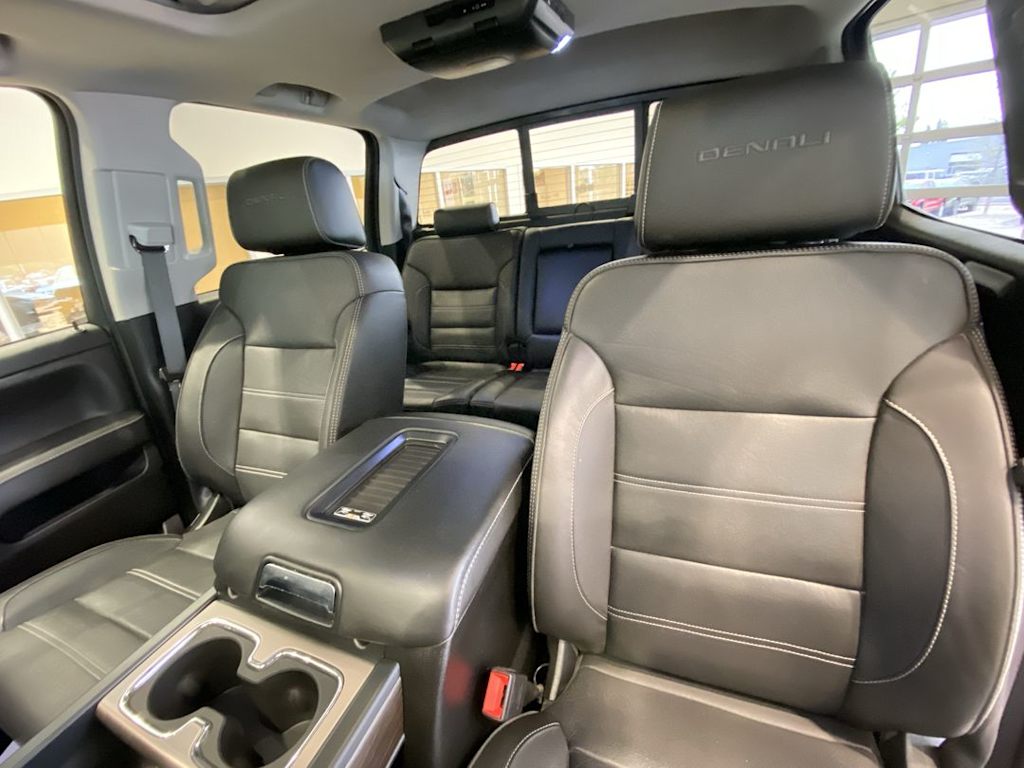 Thumbnail: 2019 GMC Sierra 2500 - 11
