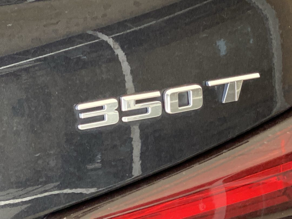 Thumbnail: 2023 Cadillac XT4 - 22