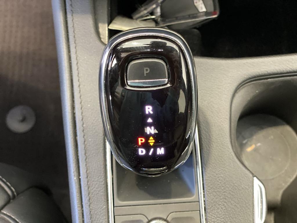 Thumbnail: 2023 Cadillac XT4 - 14