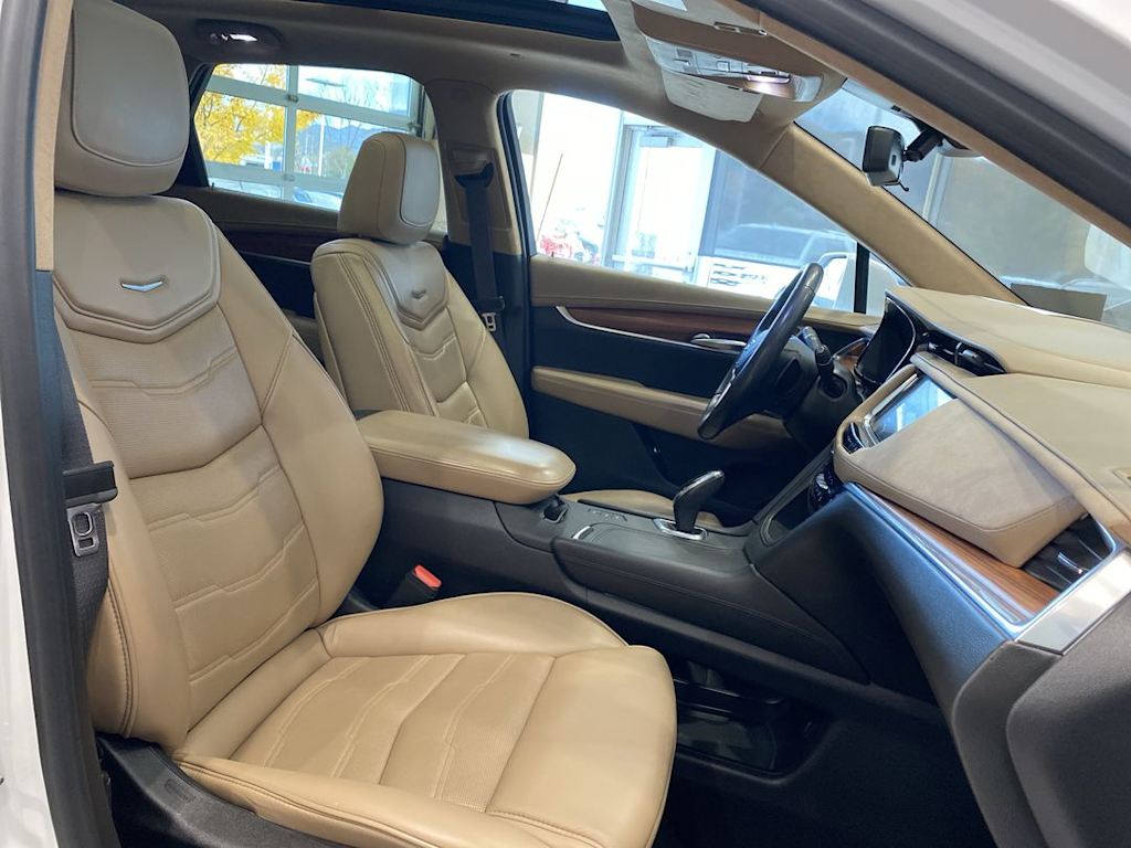 Thumbnail: 2018 Cadillac XT5 - 10