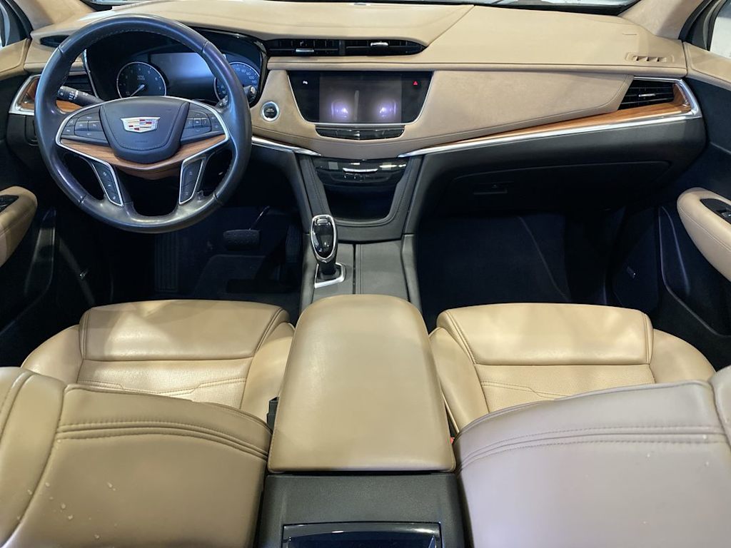 Thumbnail: 2018 Cadillac XT5 - 8