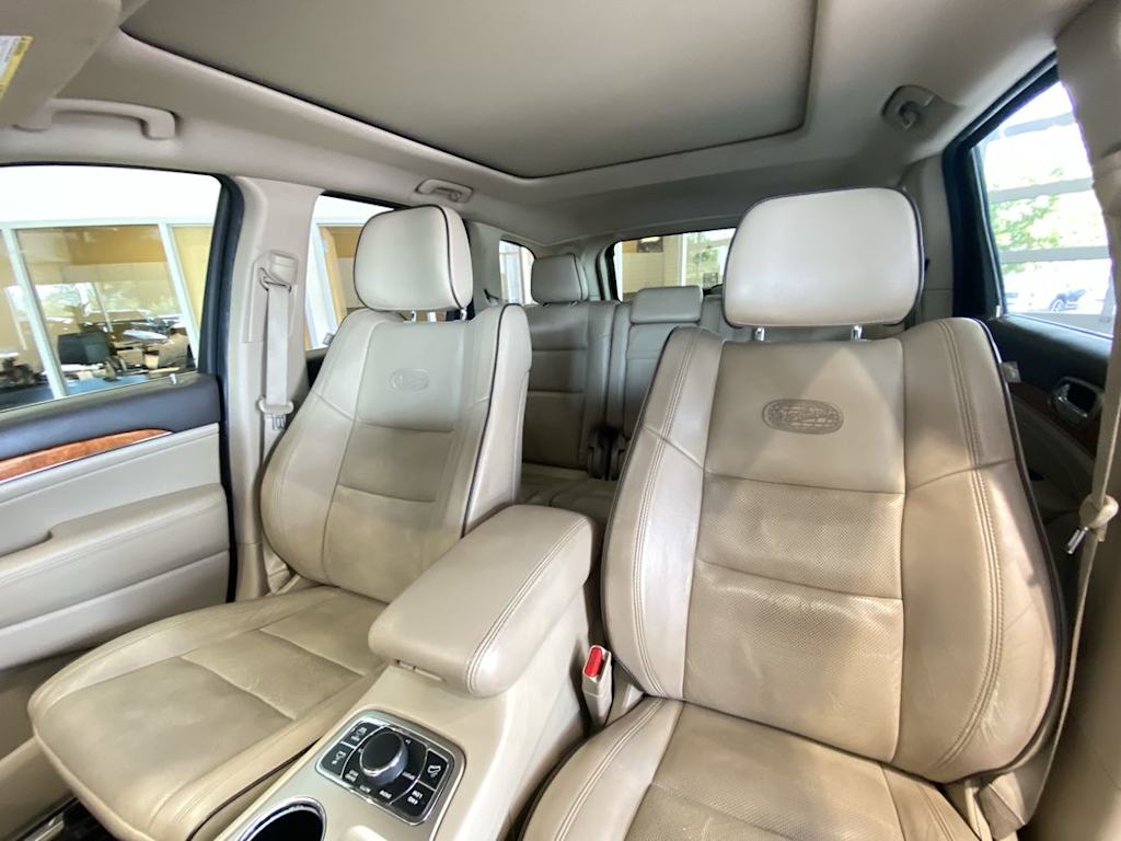 Thumbnail: 2011 Jeep Grand Cherokee - 10