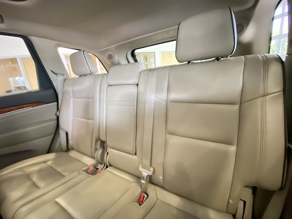 Thumbnail: 2011 Jeep Grand Cherokee - 12