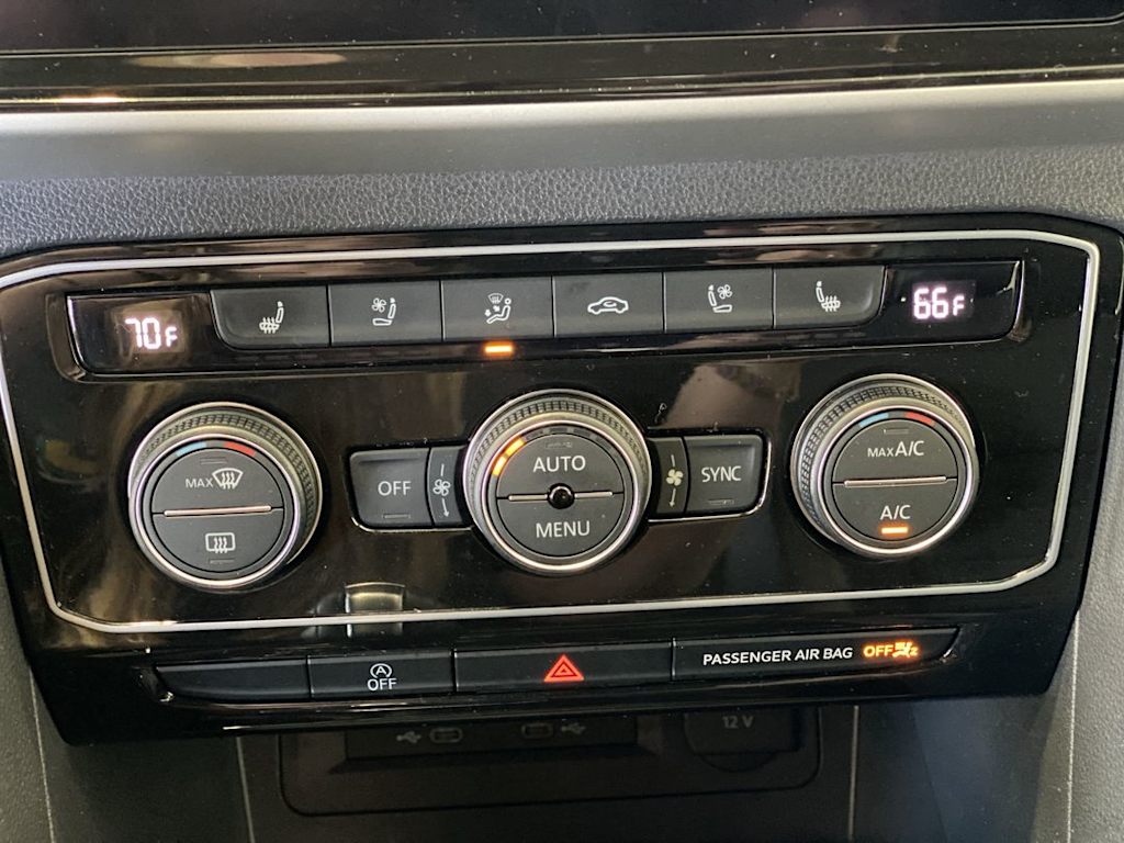 Thumbnail: 2021 Volkswagen Atlas - 27