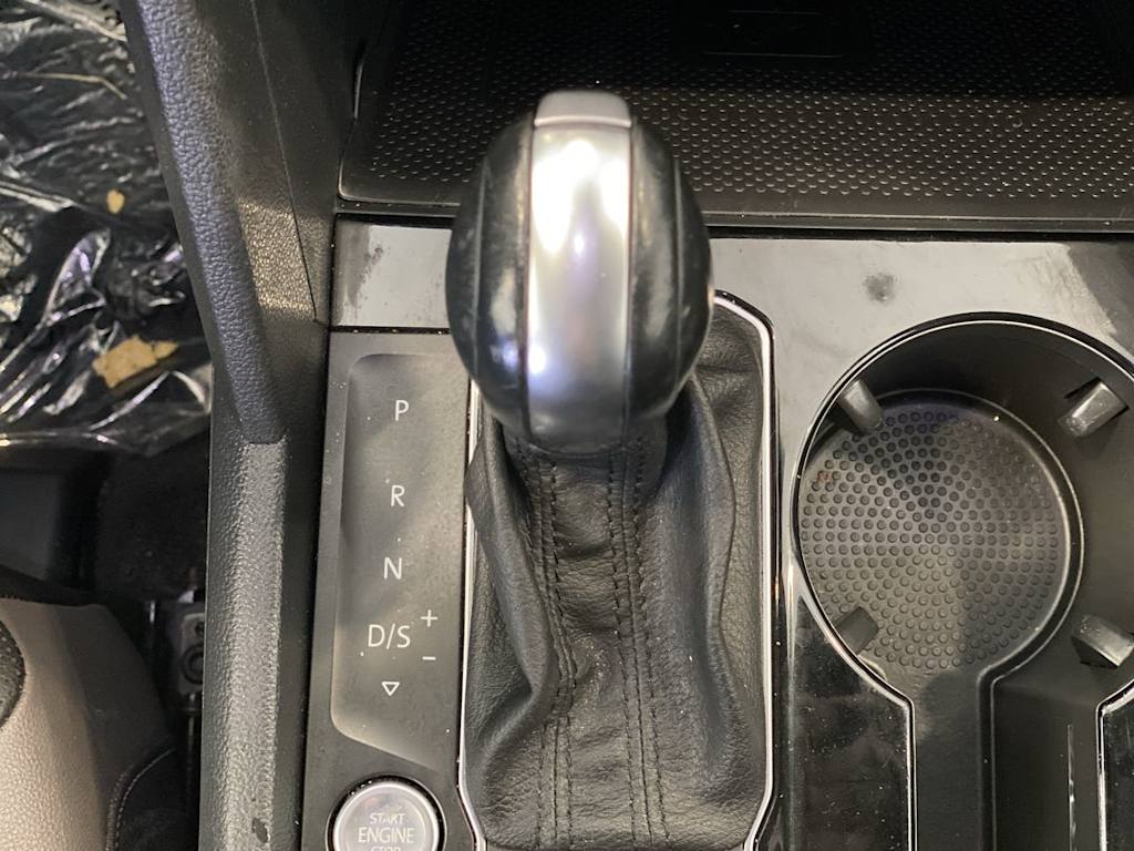 Thumbnail: 2021 Volkswagen Atlas - 14