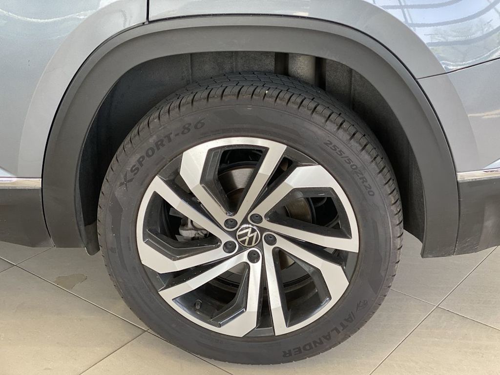 Thumbnail: 2021 Volkswagen Atlas - 8