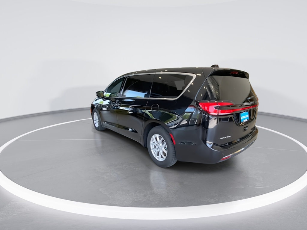 Thumbnail: 2025 Chrysler Pacifica - 19