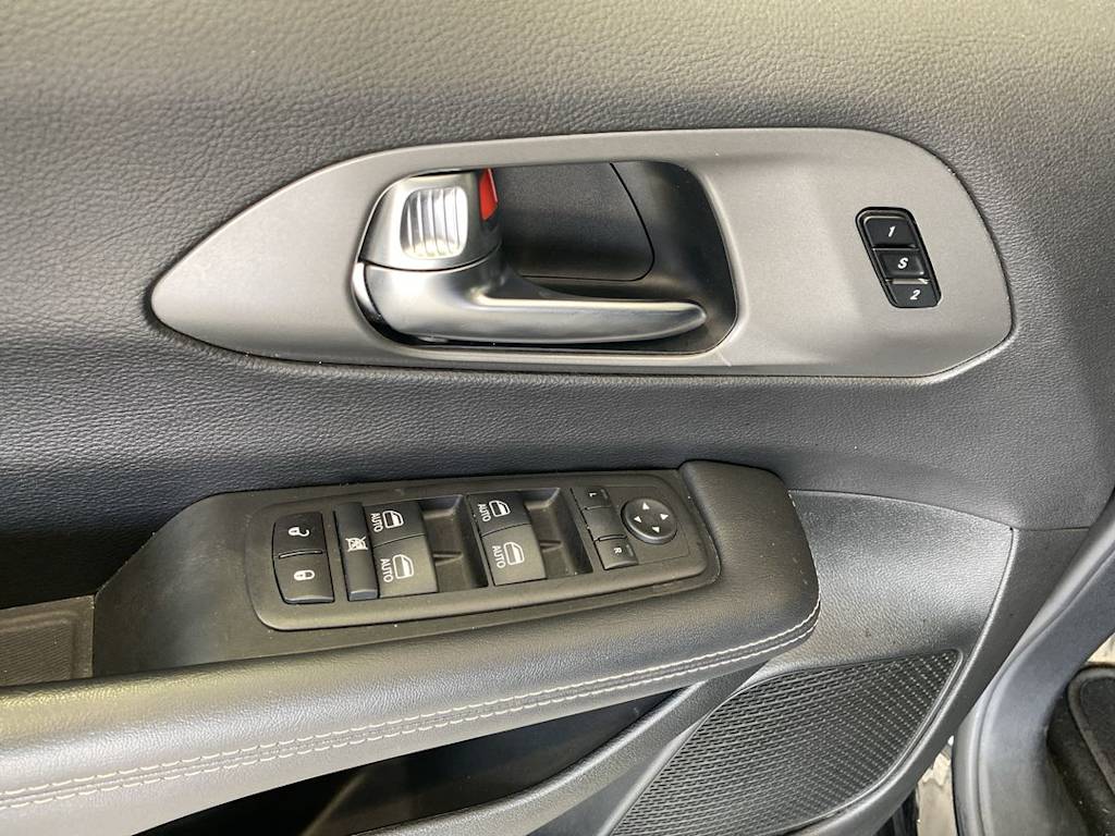 Thumbnail: 2025 Chrysler Pacifica - 29