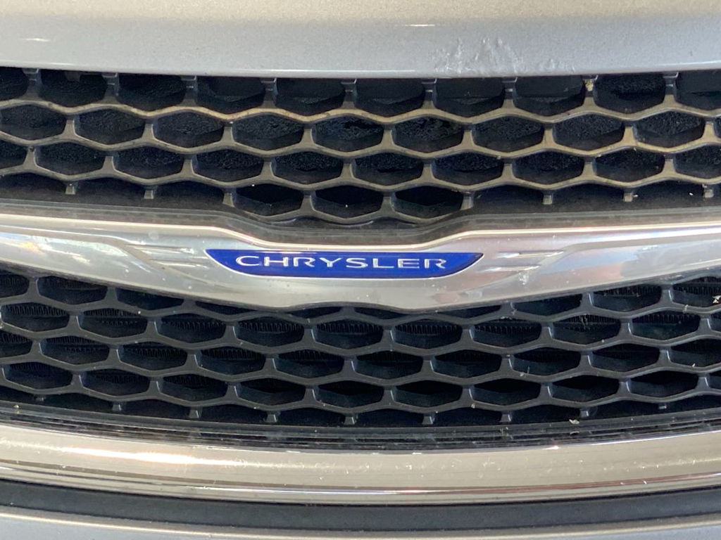 Thumbnail: 2018 Chrysler Pacifica - 7