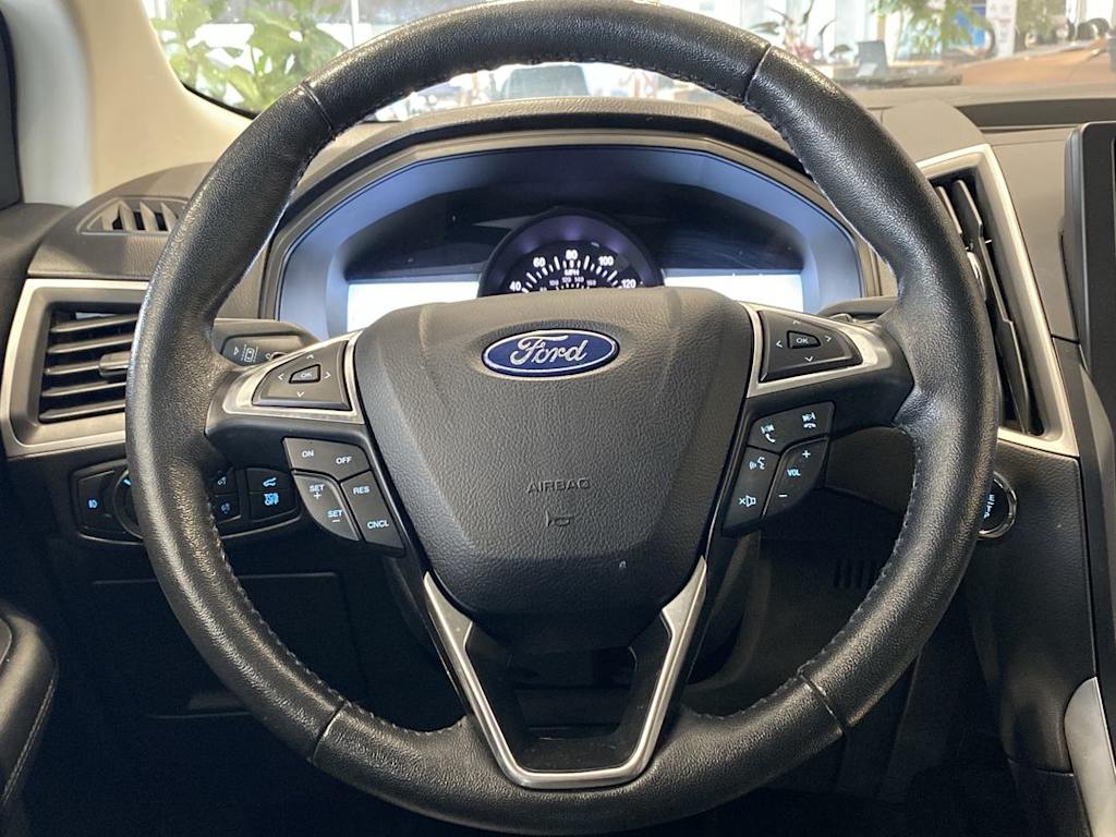 Thumbnail: 2022 Ford Edge - 2