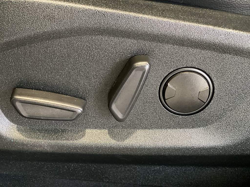 Thumbnail: 2022 Ford Edge - 21