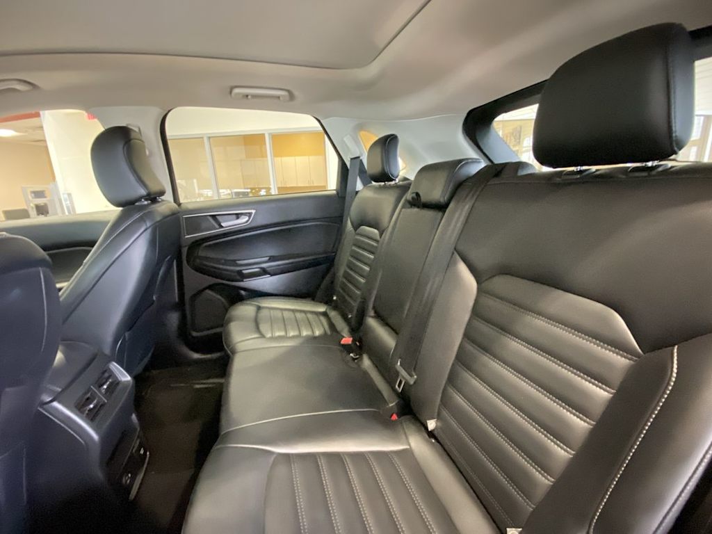 Thumbnail: 2022 Ford Edge - 12