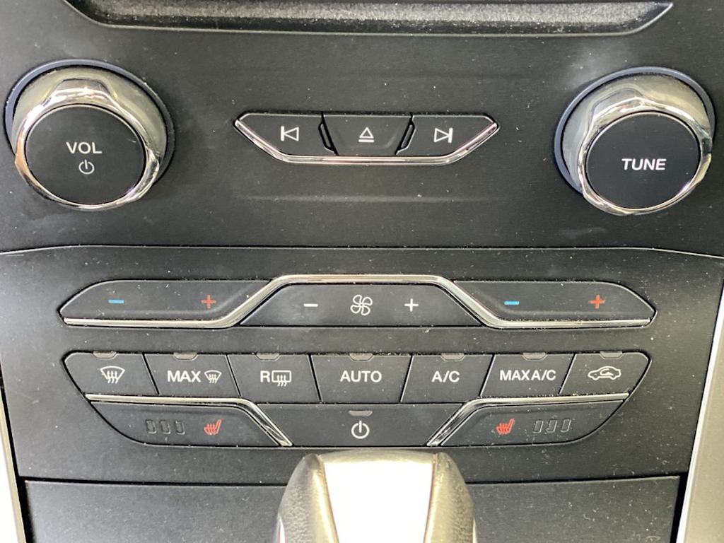 Thumbnail: 2018 Ford Edge - 25