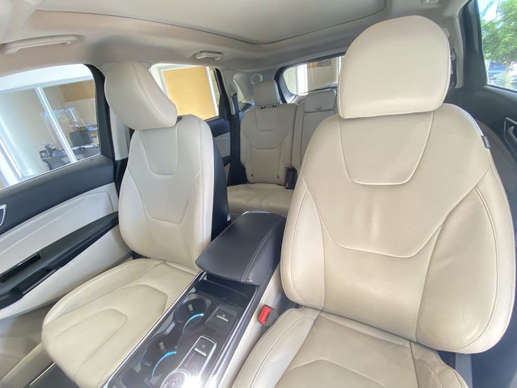 Thumbnail: 2019 Ford Edge - 10