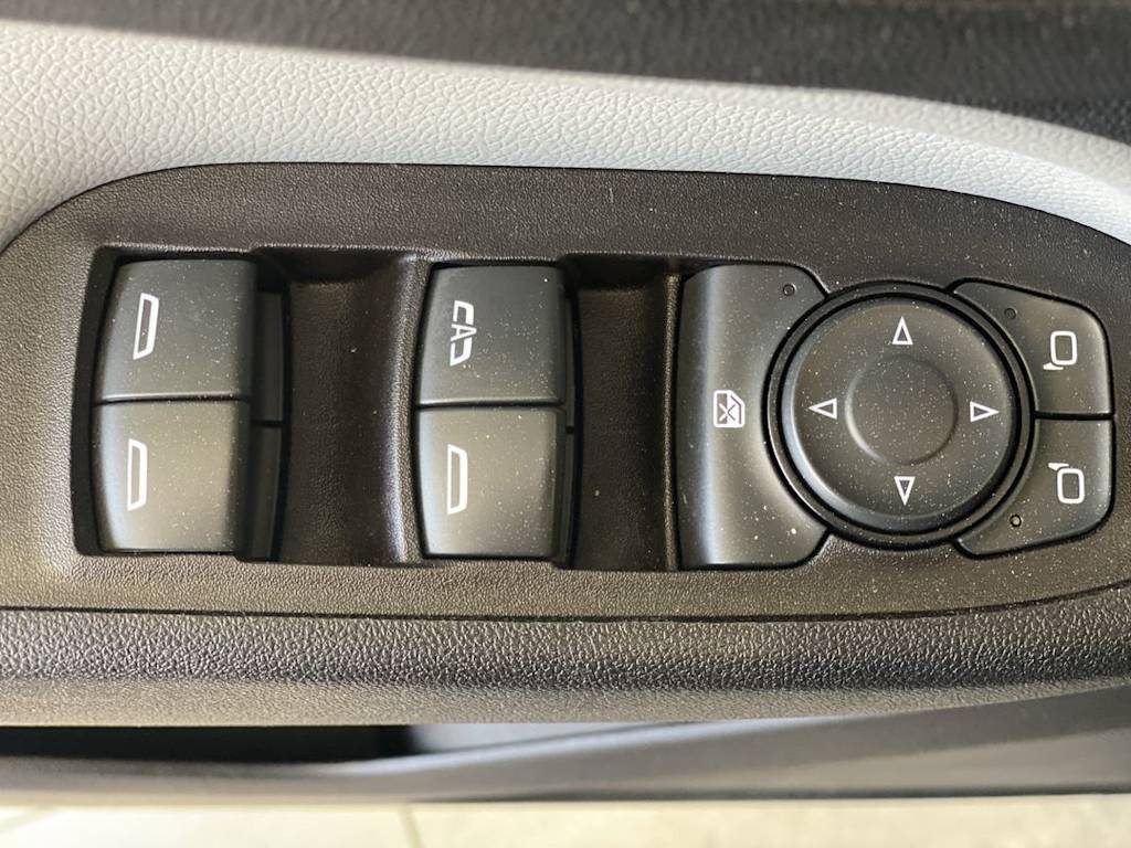 Thumbnail: 2021 Chevrolet Equinox - 23