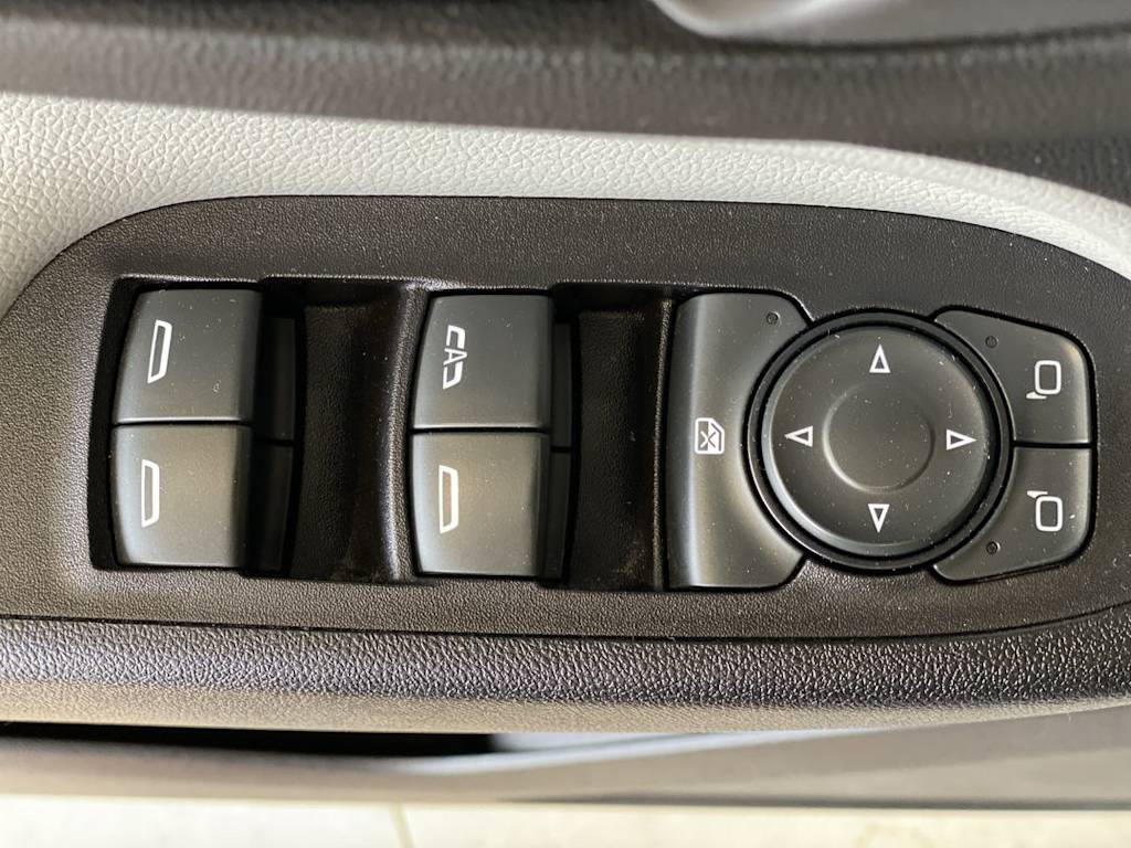 Thumbnail: 2019 Chevrolet Equinox - 24