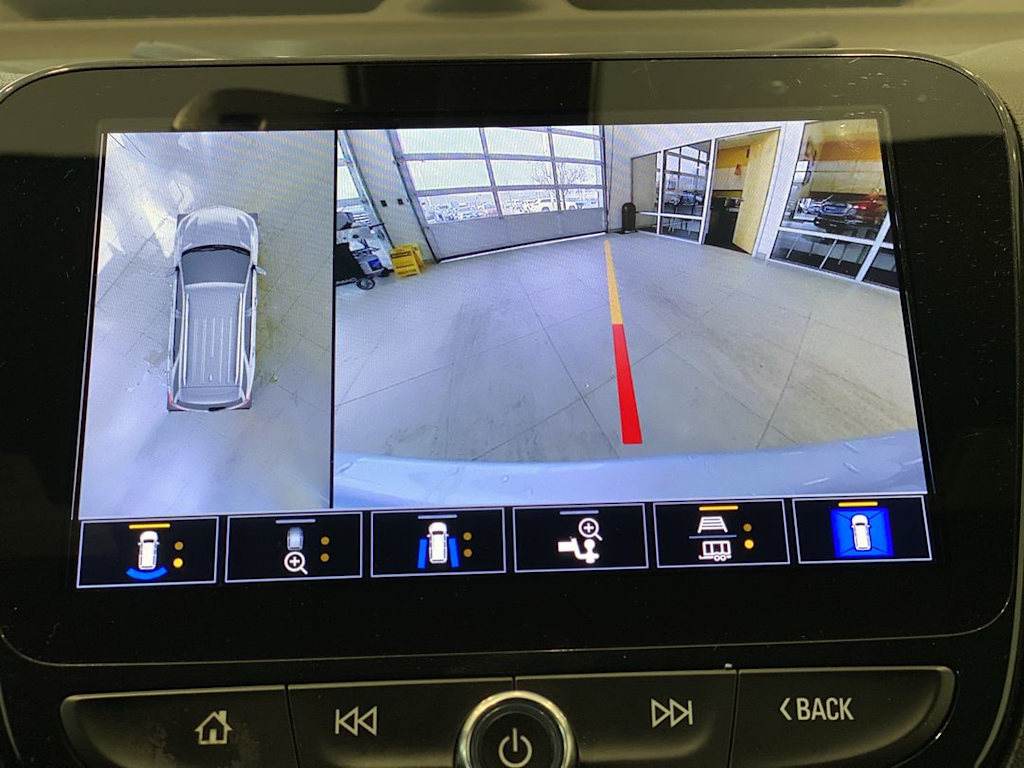 Thumbnail: 2022 Chevrolet Equinox - 25