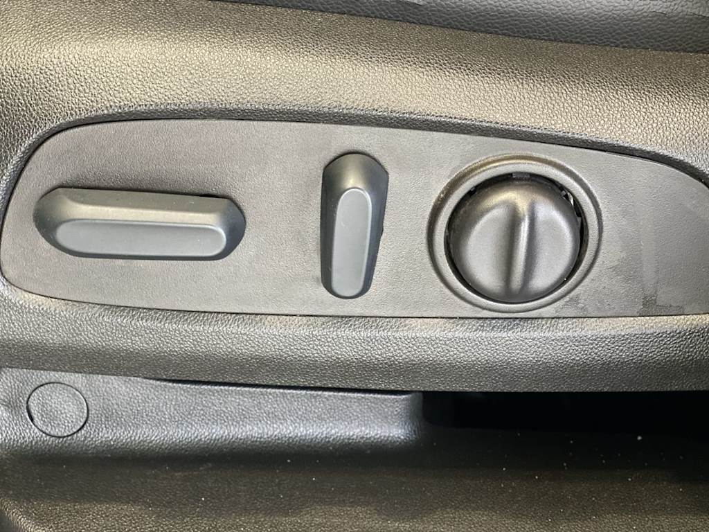 Thumbnail: 2022 Chevrolet Equinox - 22