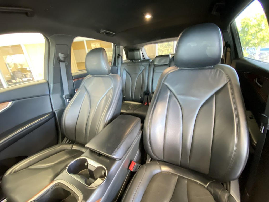Thumbnail: 2019 Lincoln Nautilus - 7