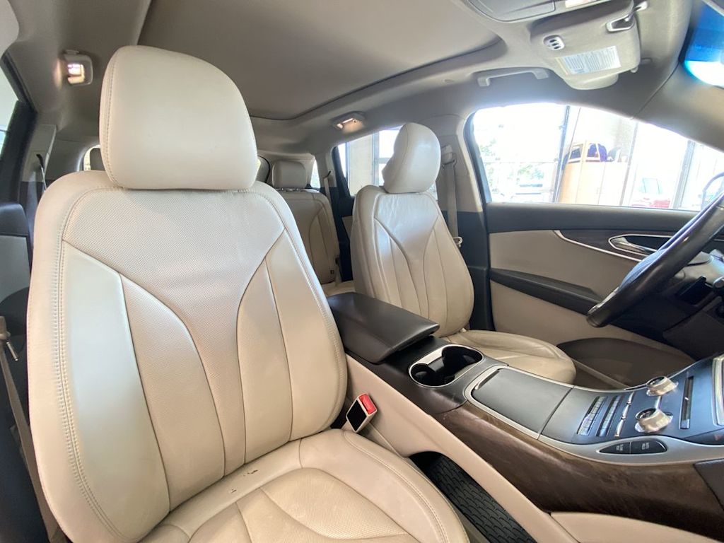 Thumbnail: 2016 Lincoln MKX - 11