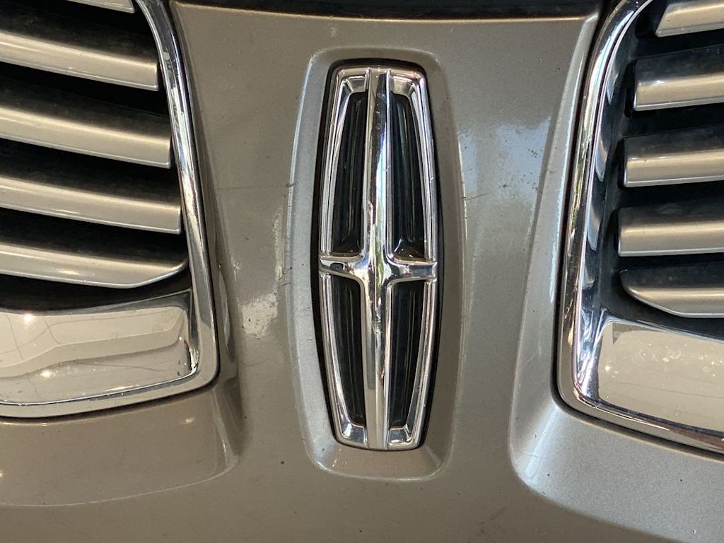 Thumbnail: 2016 Lincoln MKX - 16