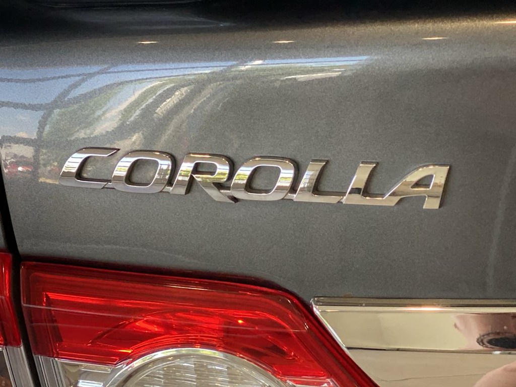 Thumbnail: 2013 Toyota Corolla - 20