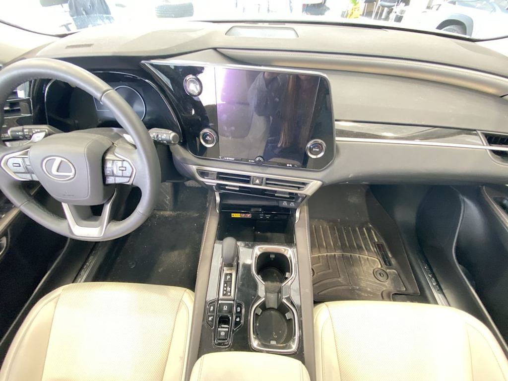 Thumbnail: 2023 Lexus RX - 9