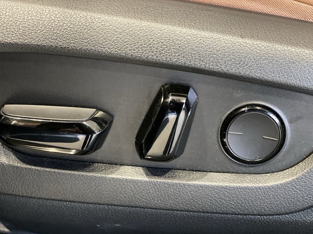 Thumbnail: 2023 Lexus RX - 21