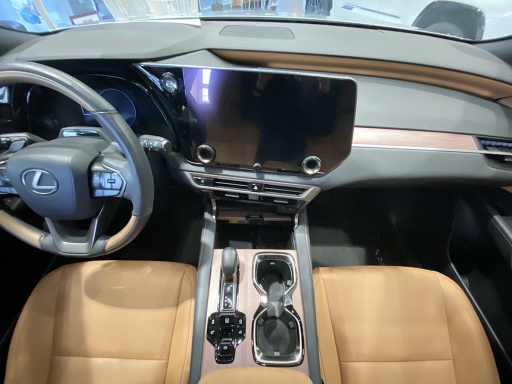 Thumbnail: 2023 Lexus RX - 9