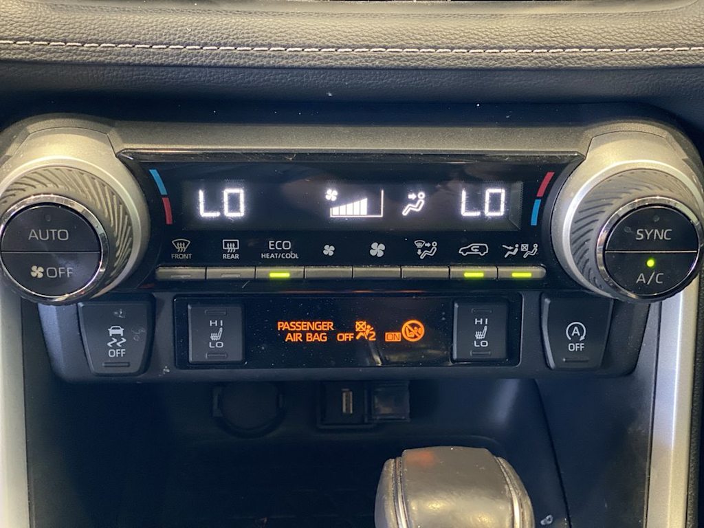 Thumbnail: 2022 Toyota RAV4 - 26