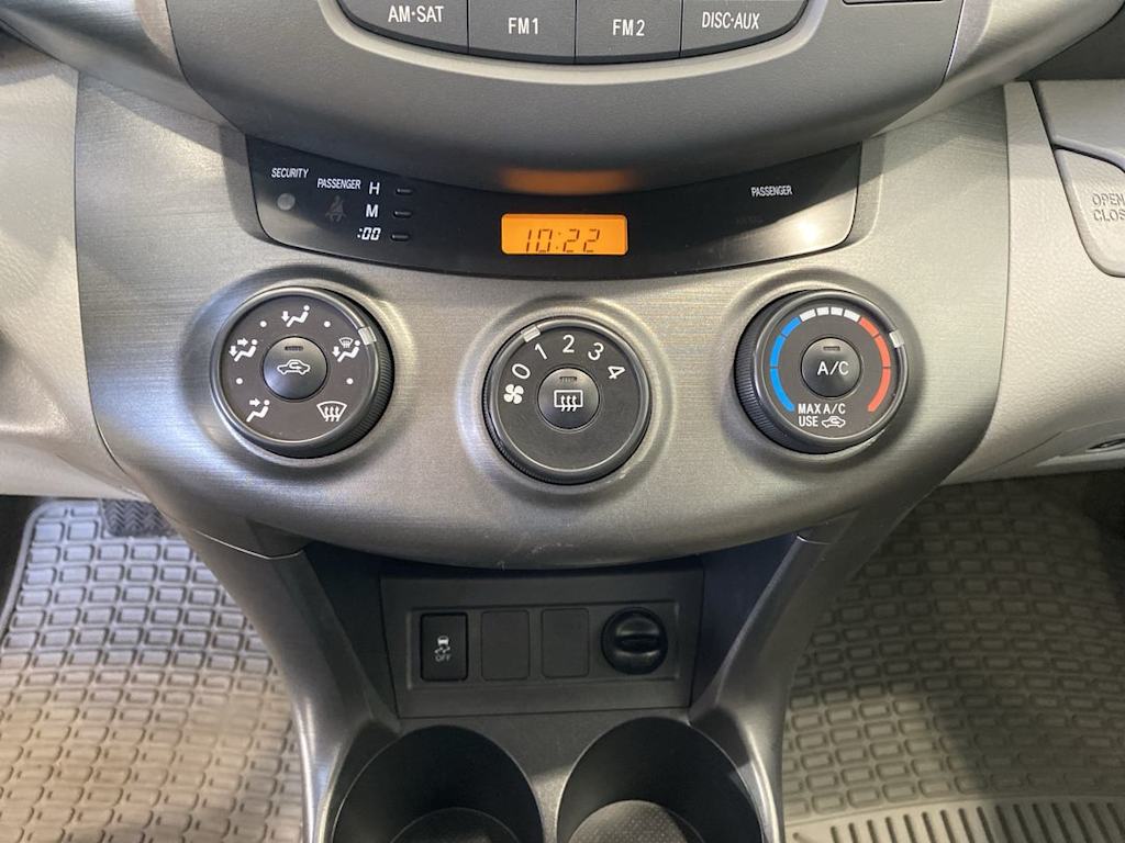 Thumbnail: 2011 Toyota RAV4 - 23