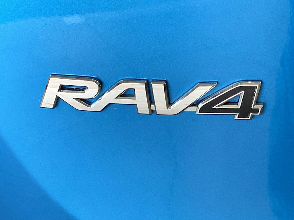 Thumbnail: 2016 Toyota RAV4 - 20