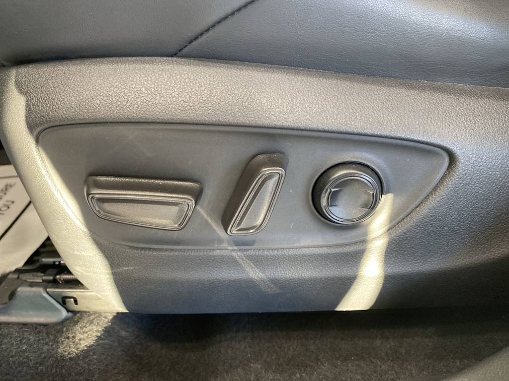 Thumbnail: 2024 Toyota RAV4 - 21