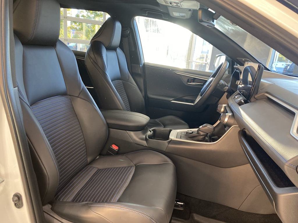 Thumbnail: 2024 Toyota RAV4 - 9