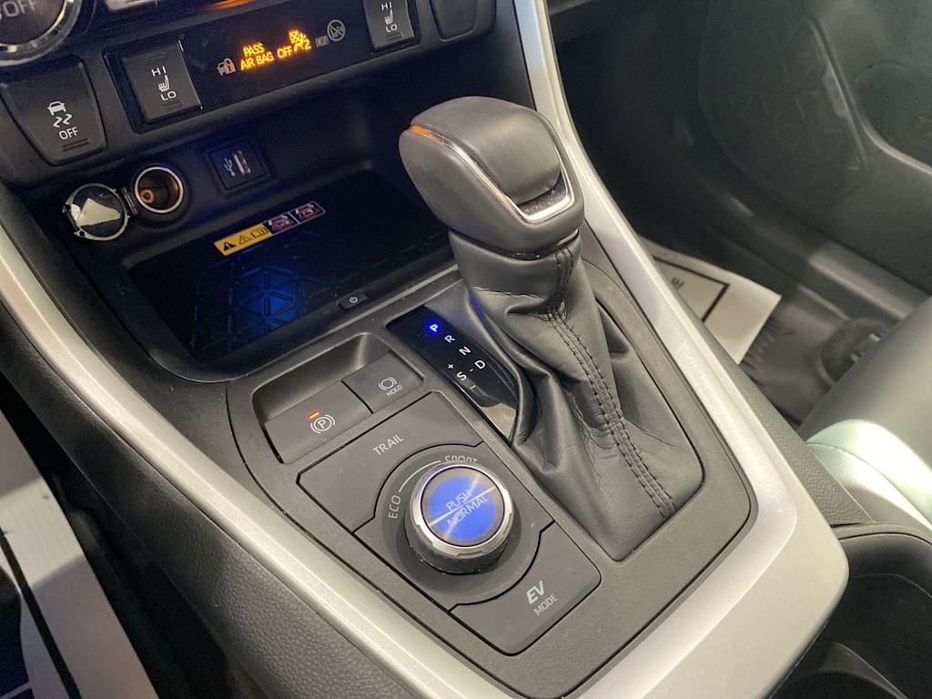 Thumbnail: 2024 Toyota RAV4 - 12