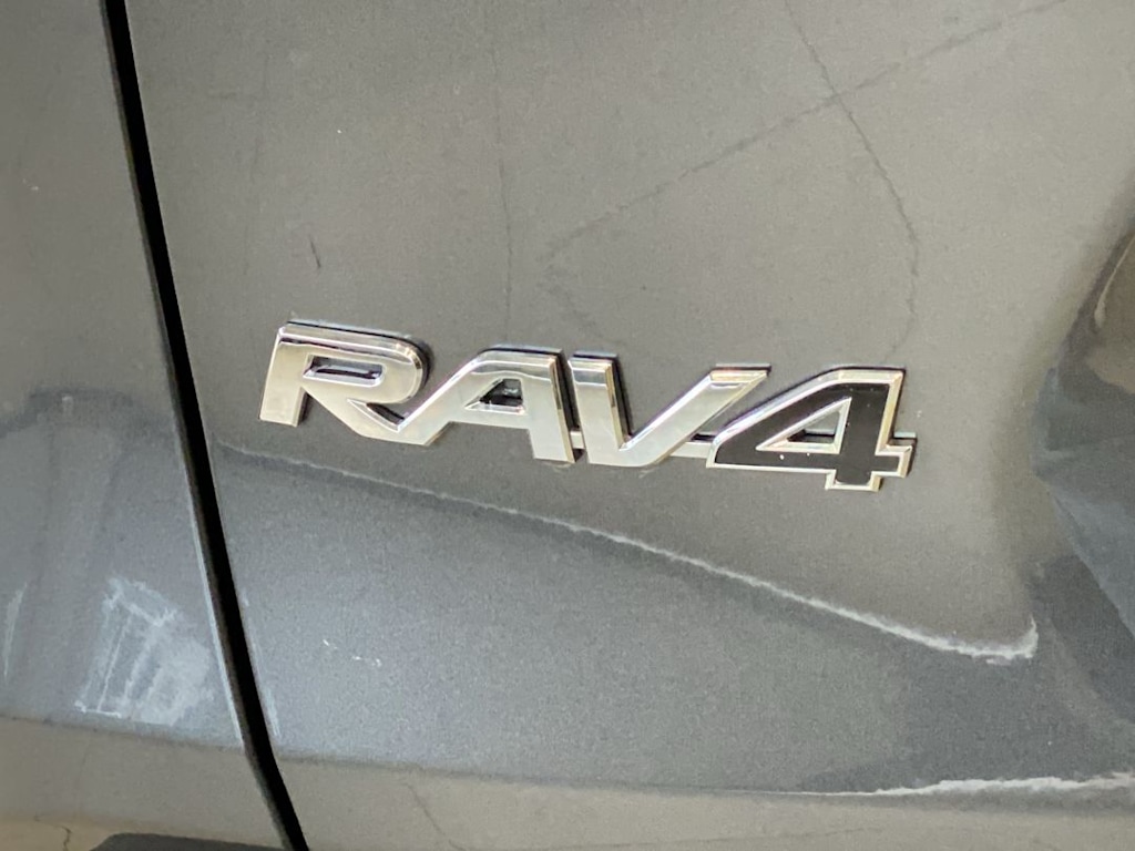 Thumbnail: 2019 Toyota RAV4 - 6