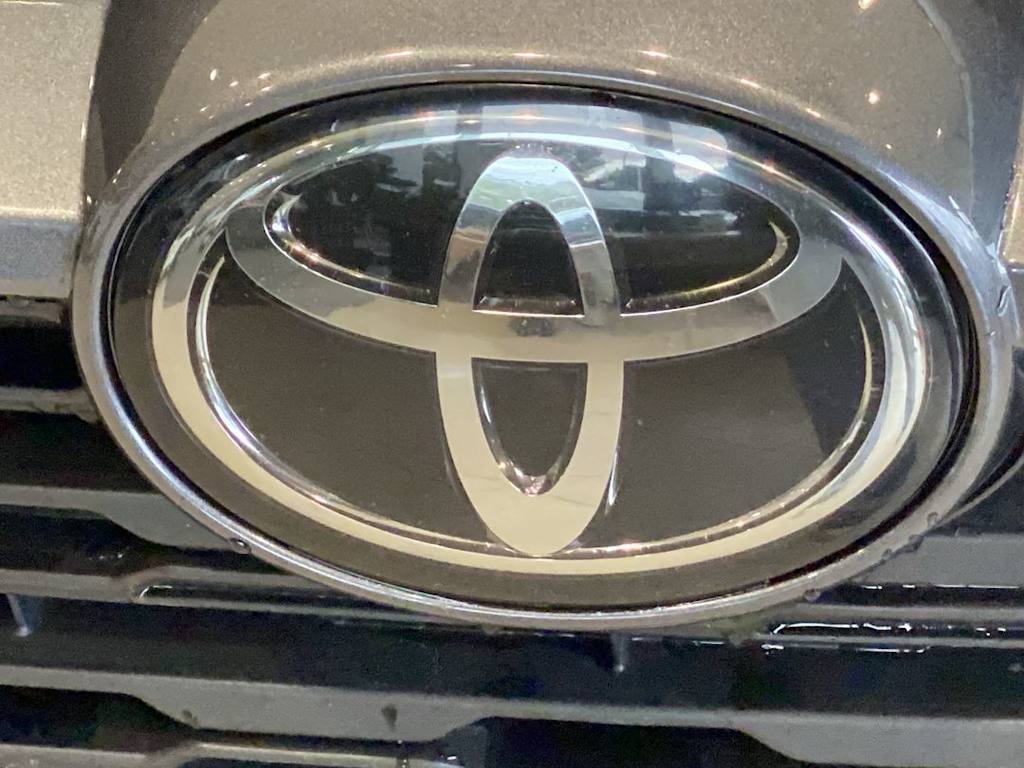 Thumbnail: 2019 Toyota RAV4 - 19